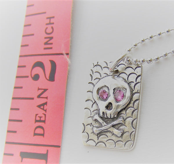 Peliglamorosa Pendant