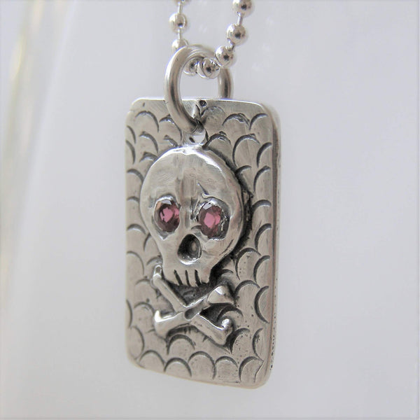 Peliglamorosa Pendant